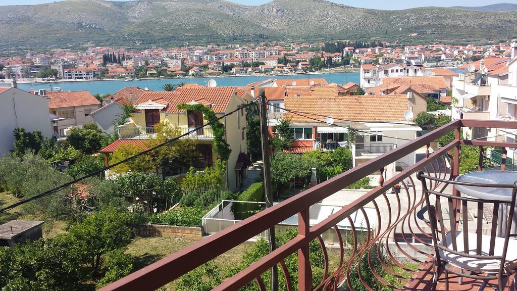 Mravak Apartments Trogir Eksteriør billede