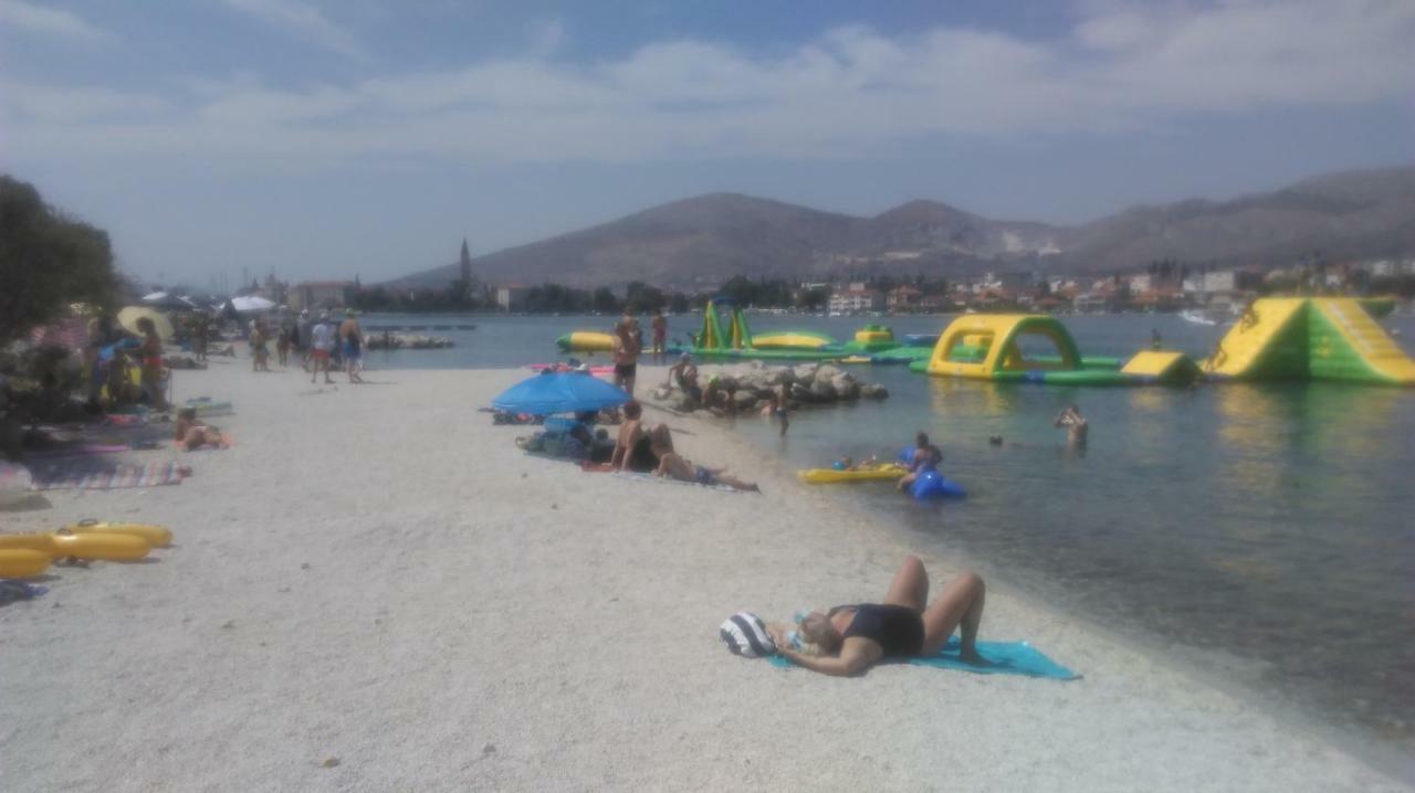 Mravak Apartments Trogir Eksteriør billede