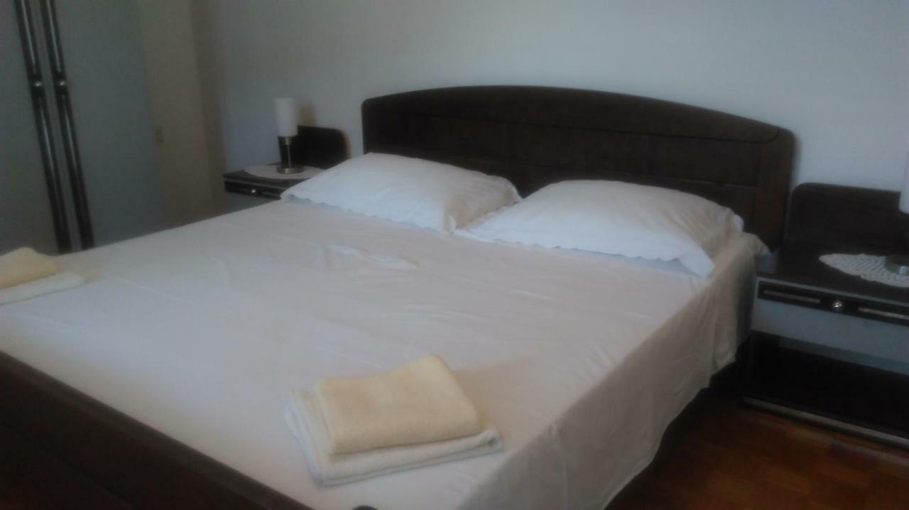 Mravak Apartments Trogir Eksteriør billede